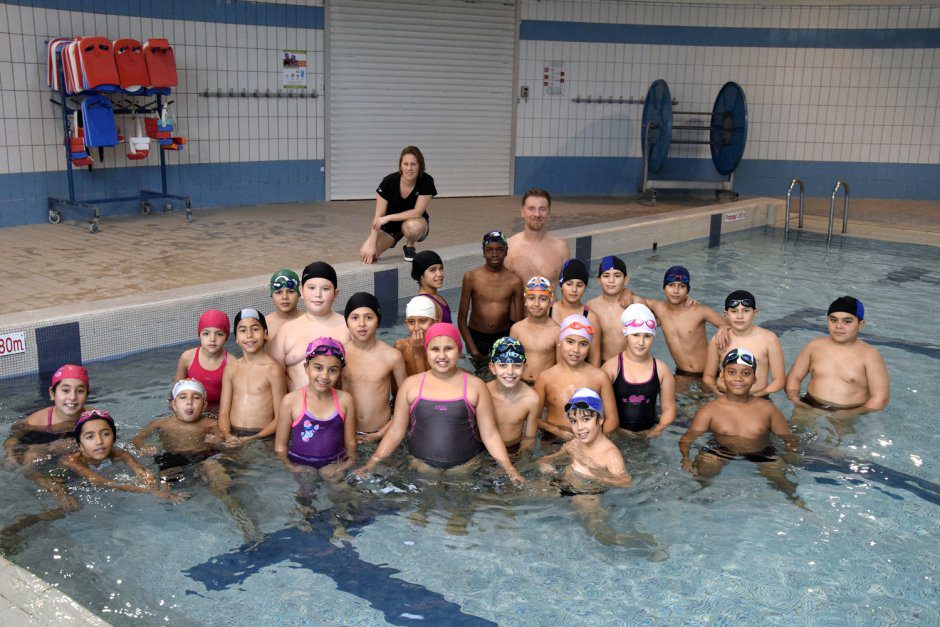 Operation "savoir nager" pendant les vacances scolaires de Toussaint  la piscine Delaune
