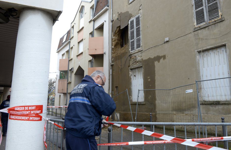 Une maison de la rue Gaspard Picard s'est croule en partie dans la nuit du 20 decembre.. La rue est interdite de passage.