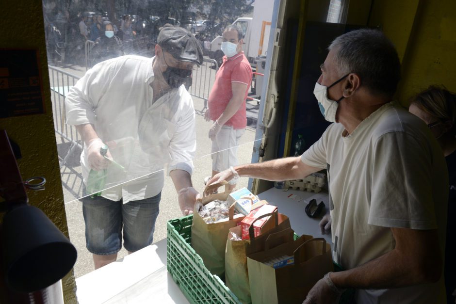 les aides alimentaires delivrées par les associations sont primordiales pour les Francais les plus précaires . Photos: Archives, Expressions : Raphael Bert