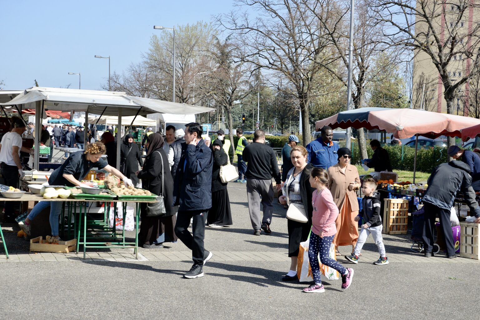 https://www.expressions-venissieux.fr/wp-content/uploads/2023/04/Marche-Minguettes-00027-1536x1024.jpeg