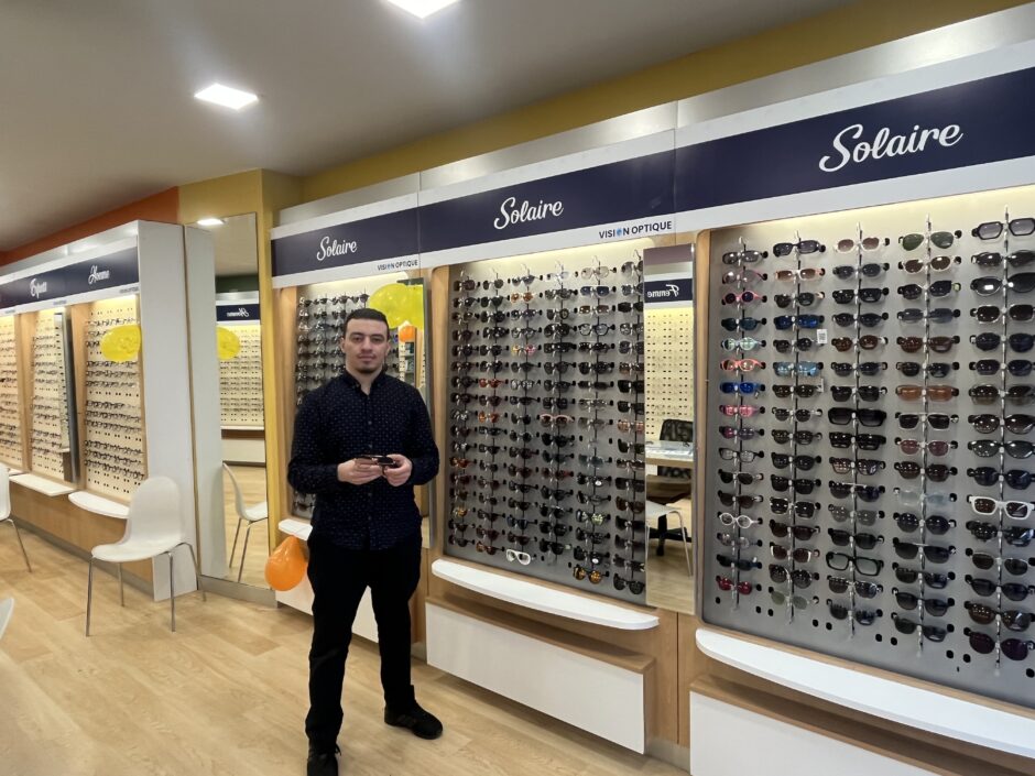 Anis Zoghmar a repris la boutique de Patrick Giezentanner